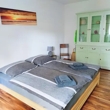 Semesterbostad Im Gruenen Senzig *